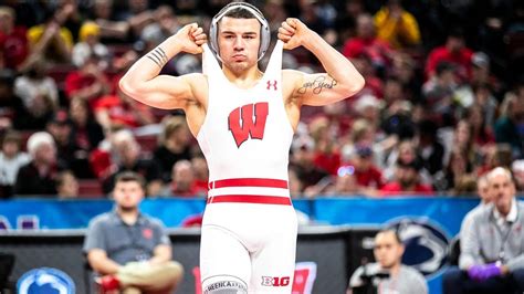 Two-time 141-pound national champion Yianni Diakomihalis of Cornell is back after winning titles in 2018 and 2019 and remains the top ranked wrestler by the coaches moving up to 149 pounds in 2022. . Austin gomez vs yianni diakomihalis
